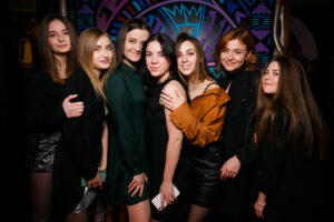 FIJI Lounge bar на Подоле, Киев