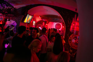 FIJI Lounge bar на Подоле, Киев